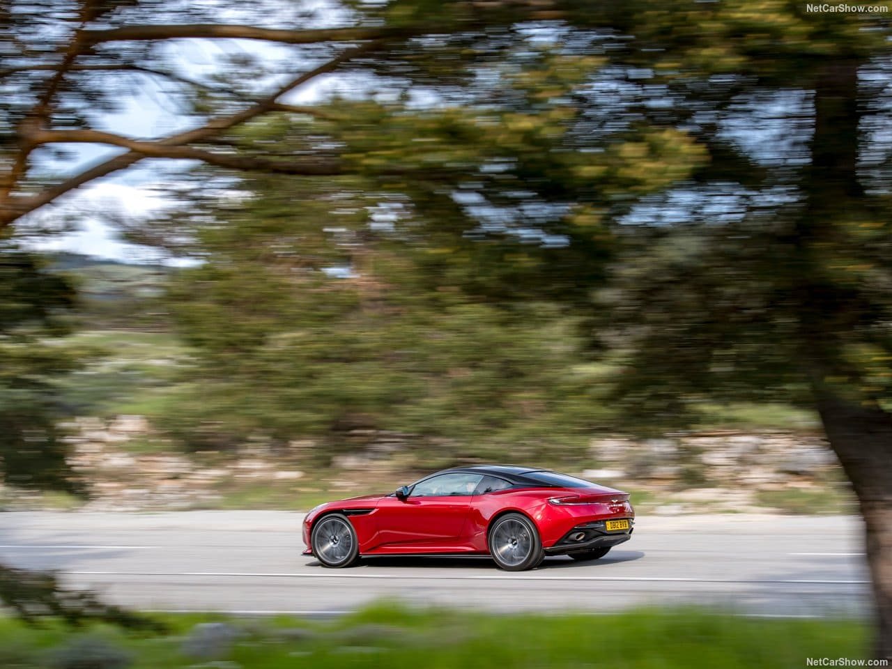 2024 - ASTON MARTIN DB12 HYPER RED, foto 106