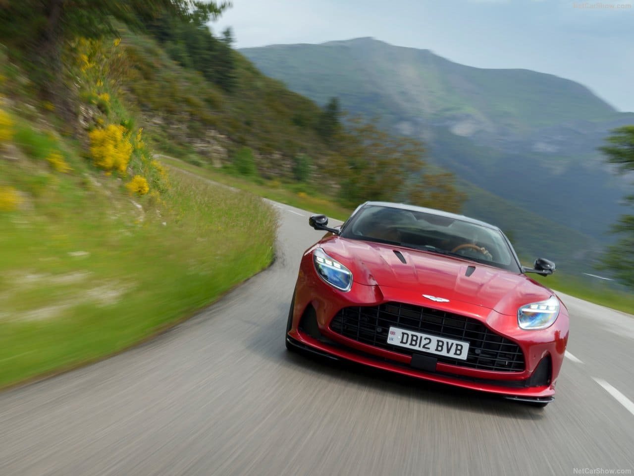 2024 - ASTON MARTIN DB12 HYPER RED, foto 115