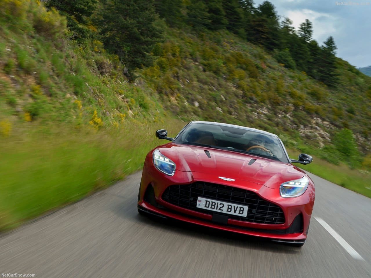 2024 - ASTON MARTIN DB12 HYPER RED, foto 117