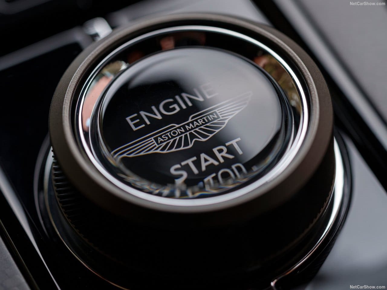 2024 - ASTON MARTIN DB12 HYPER RED, foto 128