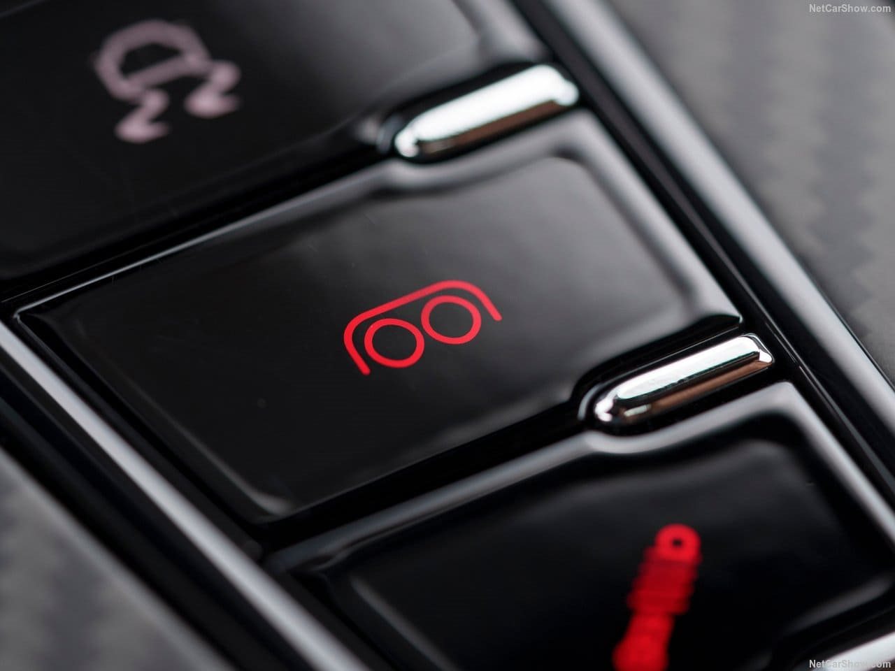 2024 - ASTON MARTIN DB12 HYPER RED, foto 134