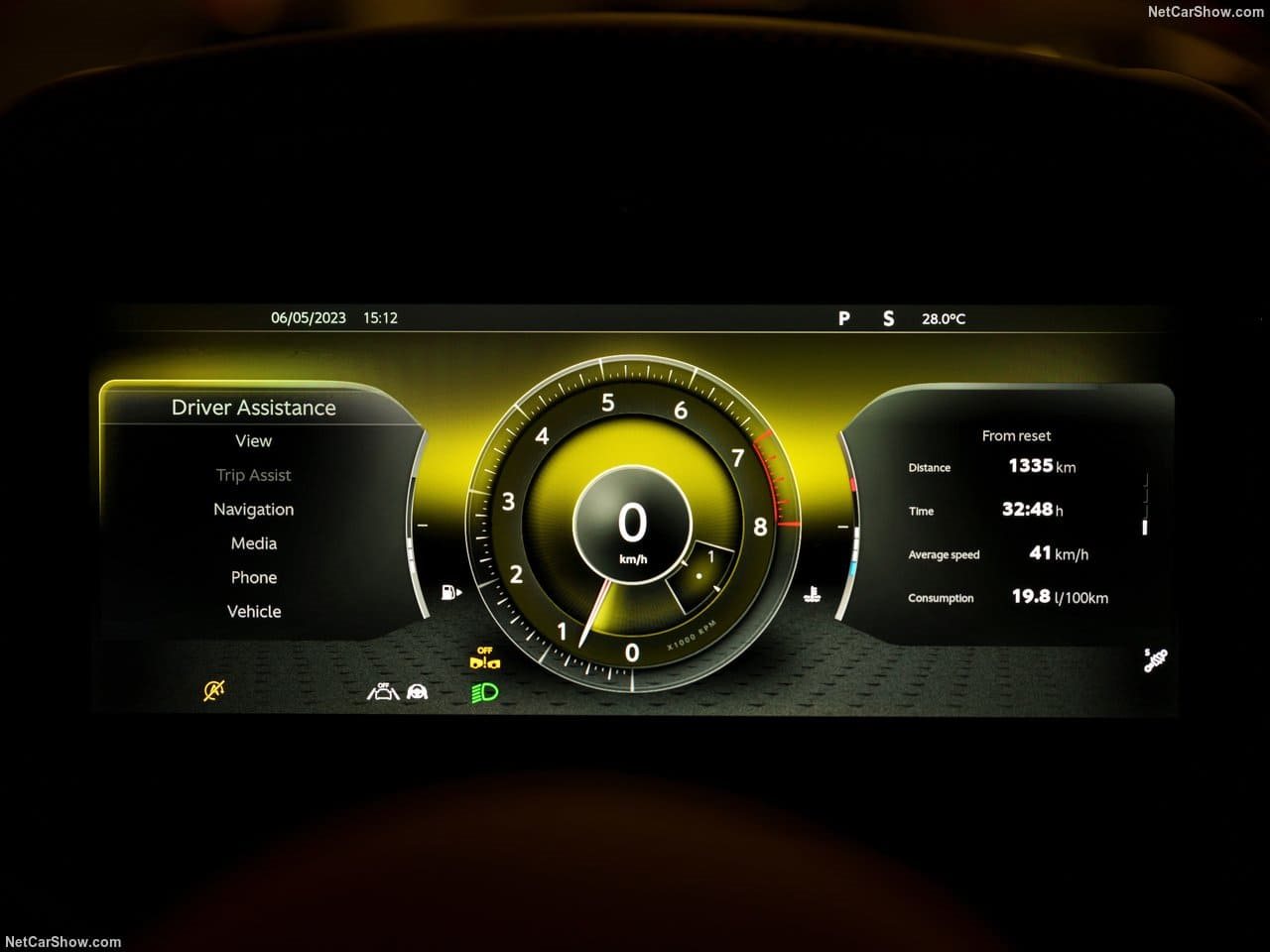 2024 - ASTON MARTIN DB12 HYPER RED, foto 145