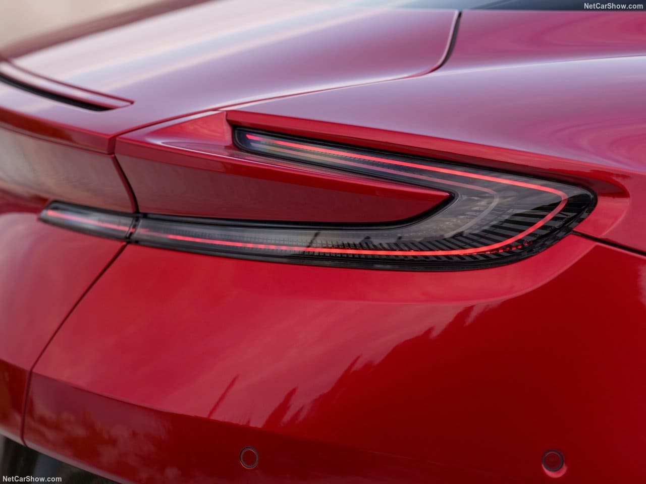 2024 - ASTON MARTIN DB12 HYPER RED, foto 171