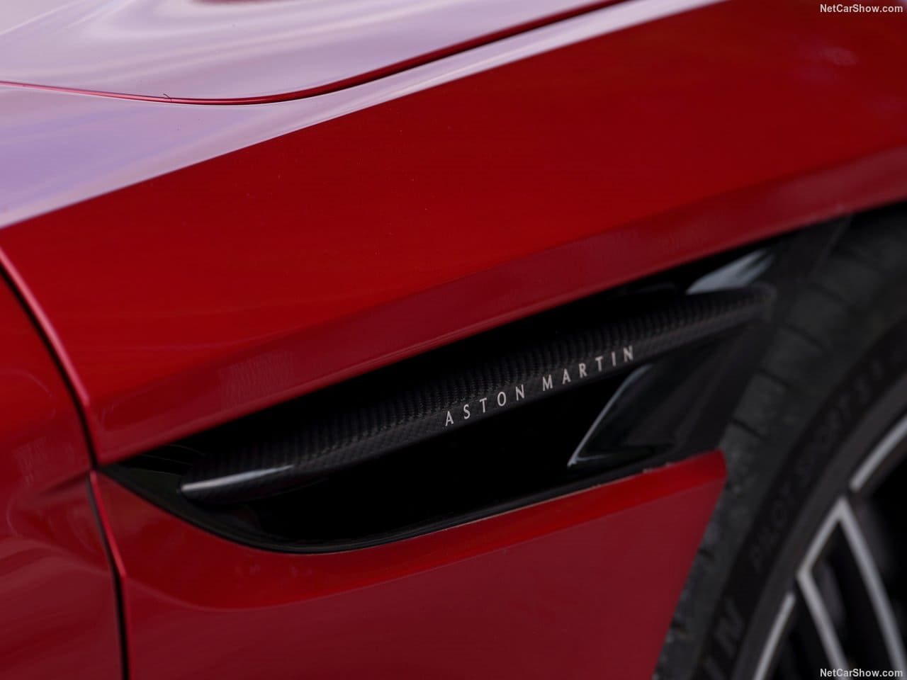 2024 - ASTON MARTIN DB12 HYPER RED, foto 186
