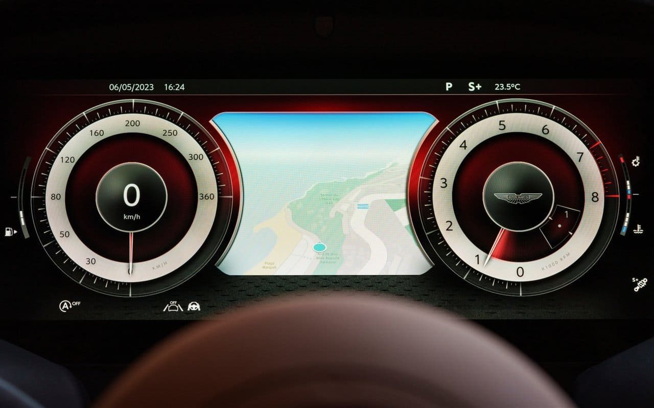 2024 - ASTON MARTIN DB12 HYPER RED, foto 194