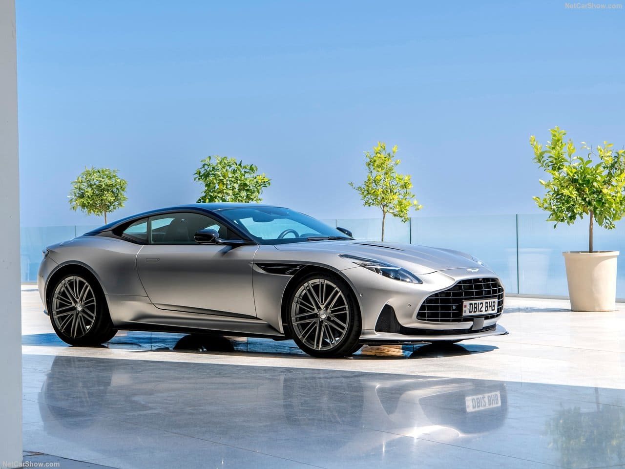 2024 - ASTON MARTIN DB12 SATIN ALUMINITE SILVER, foto 1