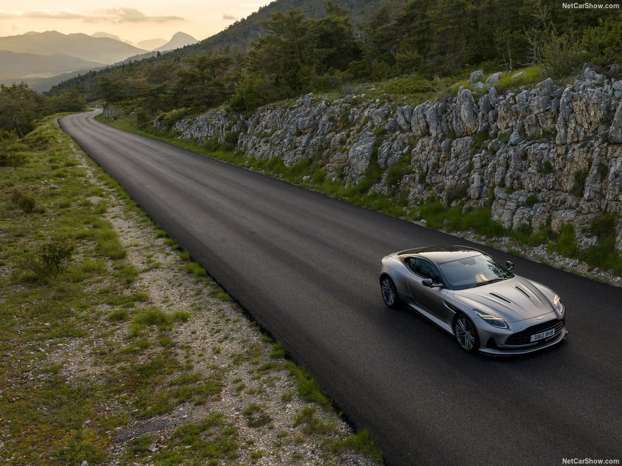 2024 - ASTON MARTIN DB12 SATIN ALUMINITE SILVER, foto 27