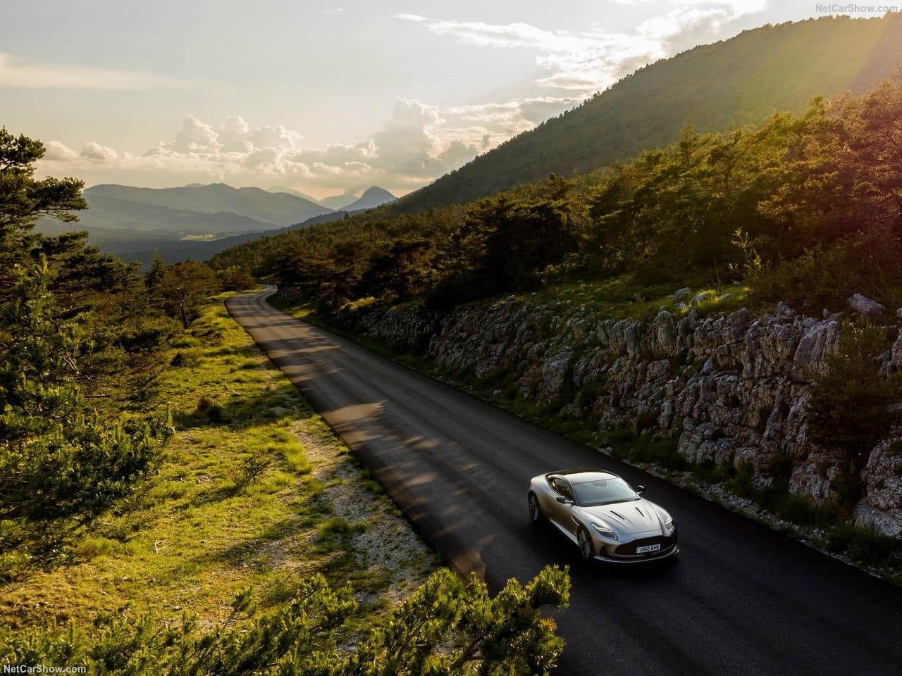 2024 - ASTON MARTIN DB12 SATIN ALUMINITE SILVER, foto 29