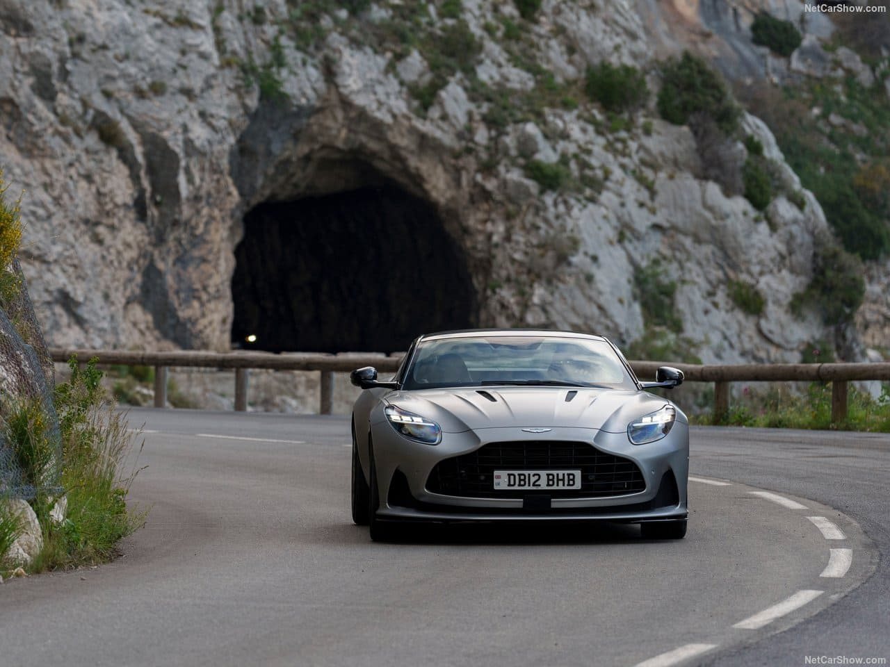 2024 - ASTON MARTIN DB12 SATIN ALUMINITE SILVER, foto 61