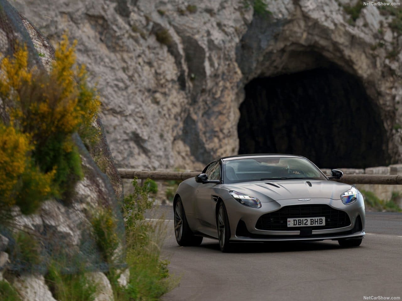 2024 - ASTON MARTIN DB12 SATIN ALUMINITE SILVER, foto 64