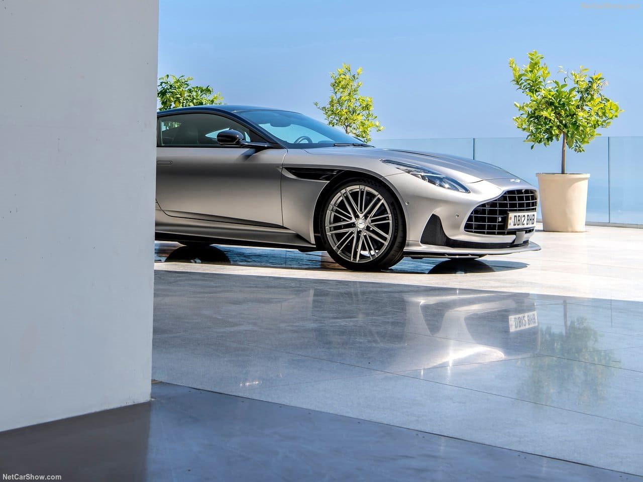 2024 - ASTON MARTIN DB12 SATIN ALUMINITE SILVER, foto 119