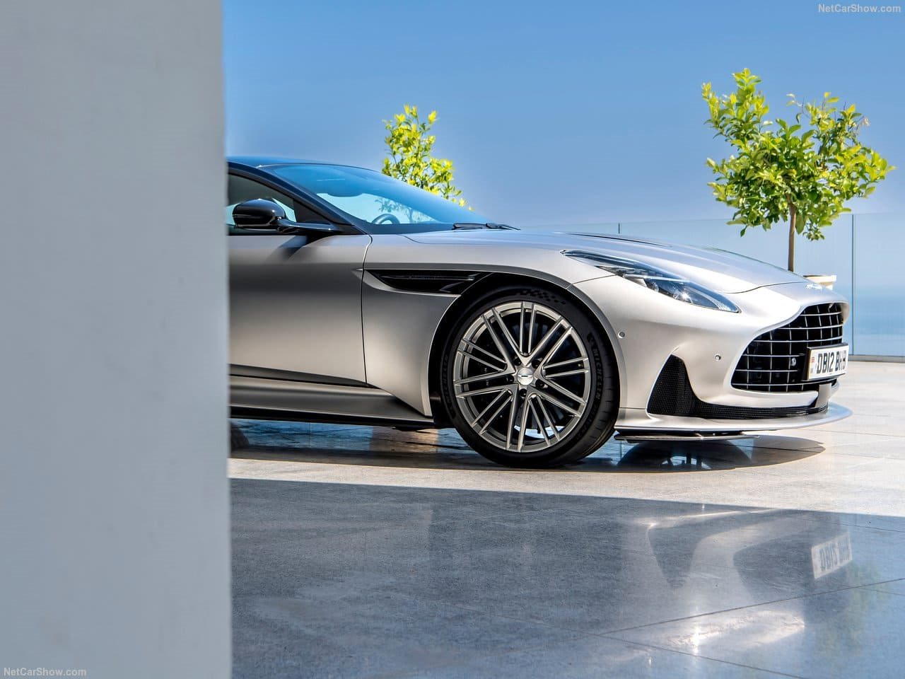 2024 - ASTON MARTIN DB12 SATIN ALUMINITE SILVER, foto 120
