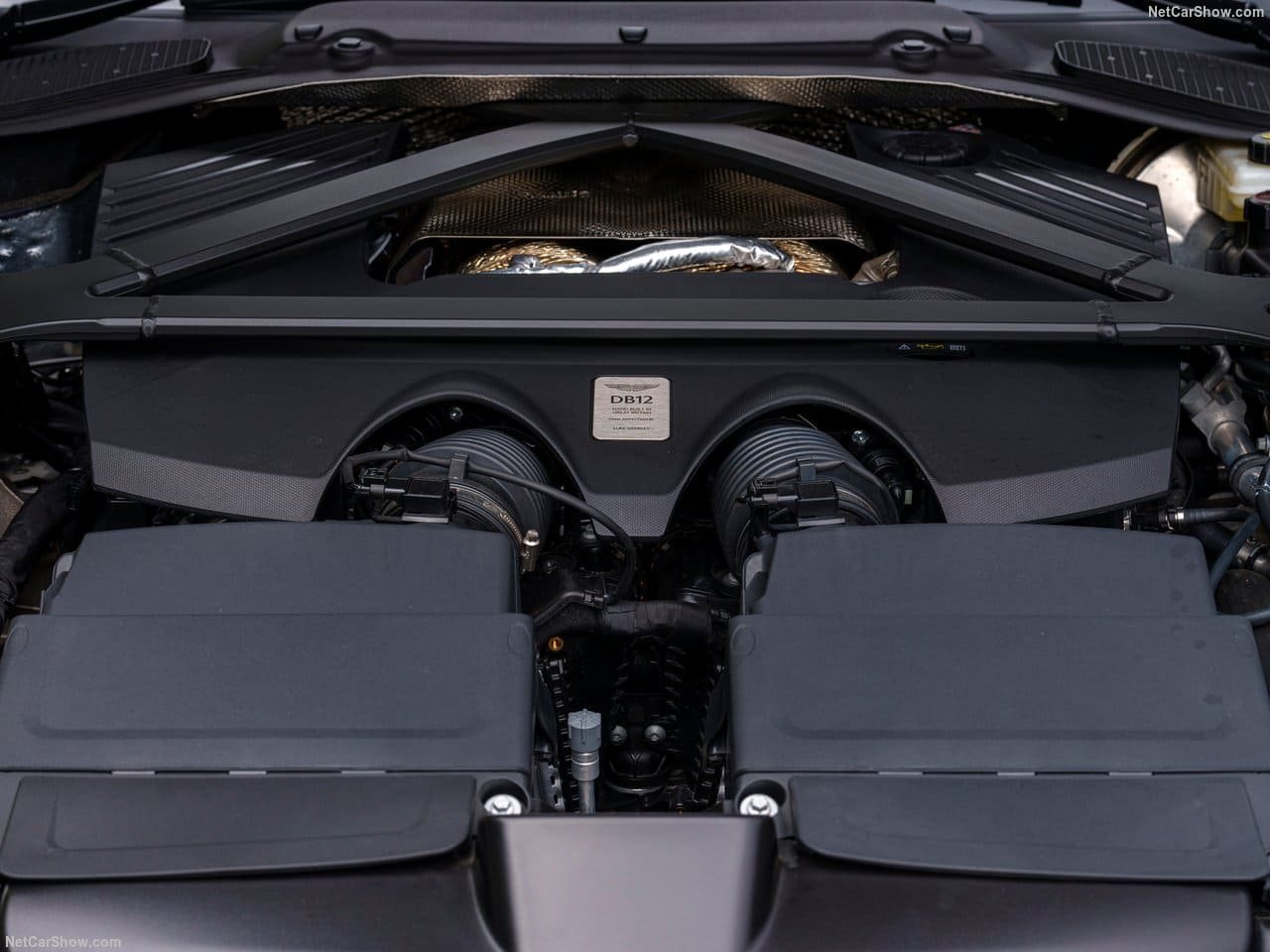 2024 - ASTON MARTIN DB12 SATIN ALUMINITE SILVER, foto 132