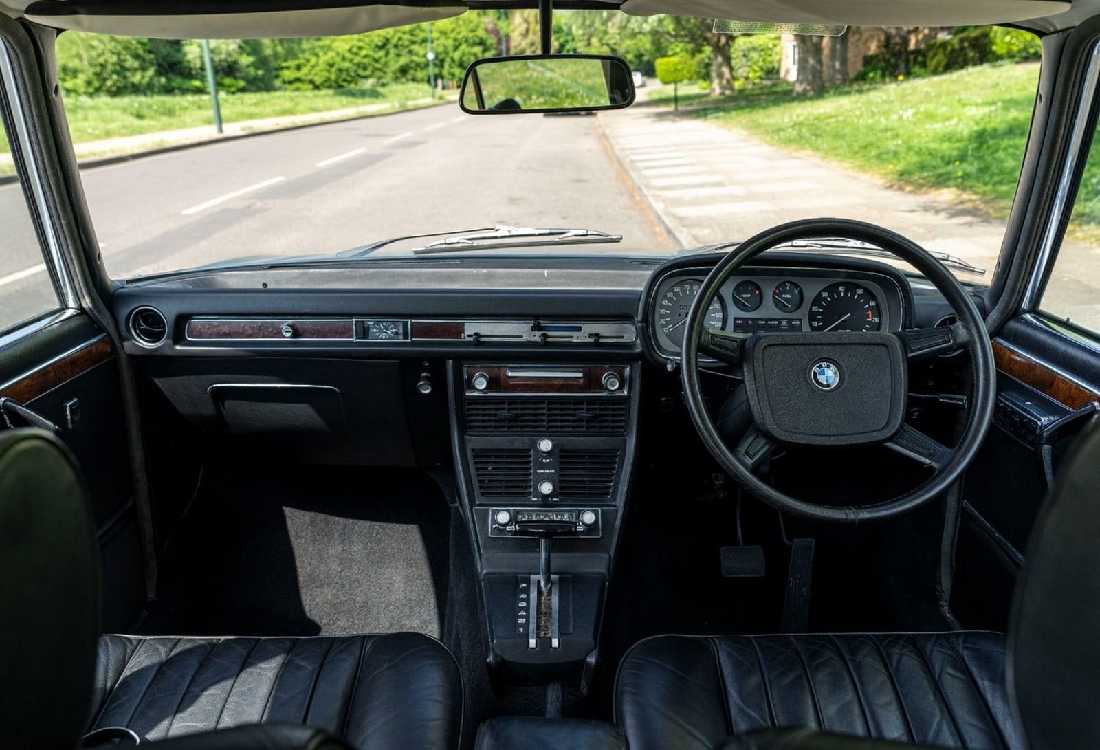 BMW 3.3 L SEDAN, foto 15