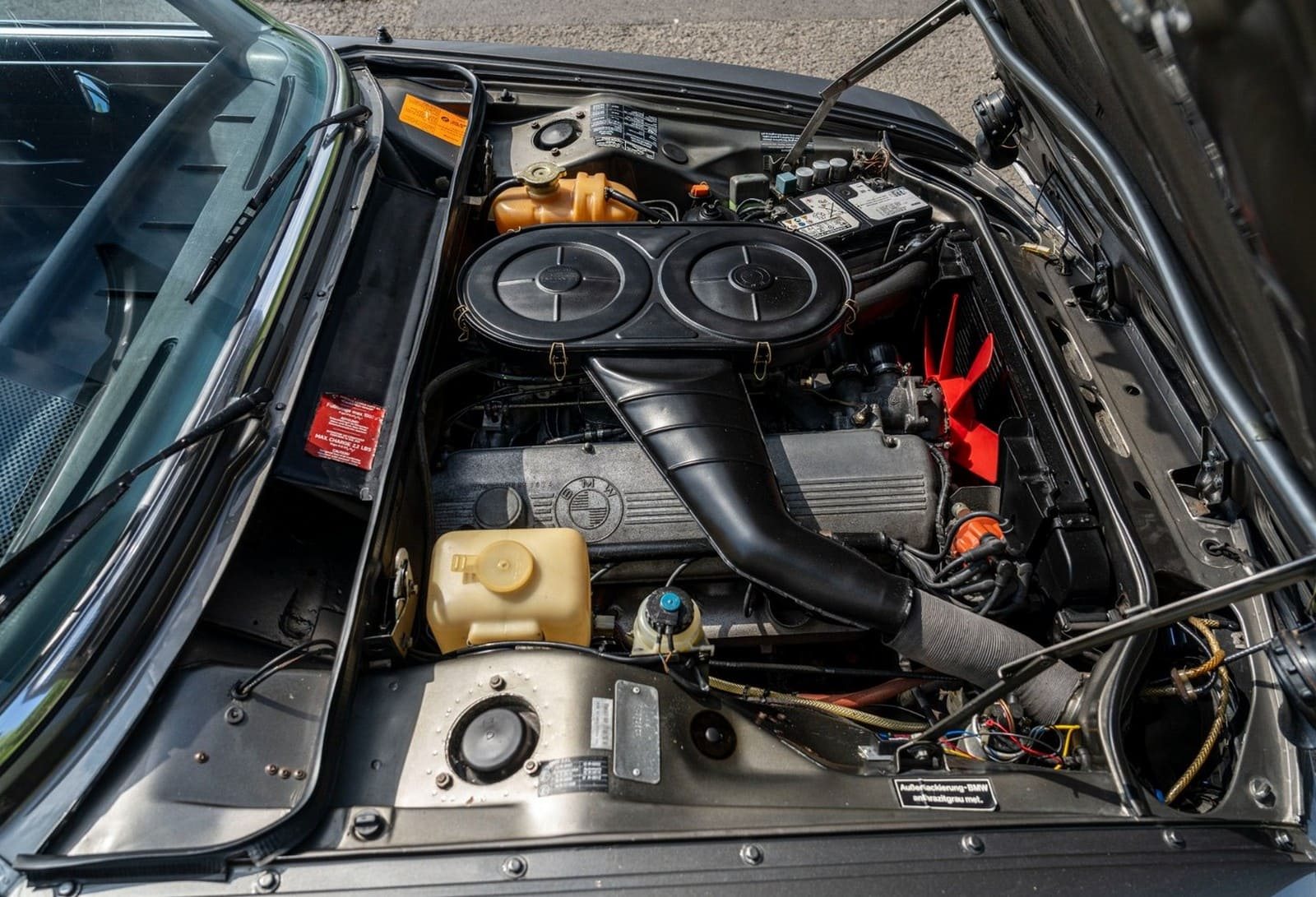 BMW 3.3 L SEDAN, foto 28