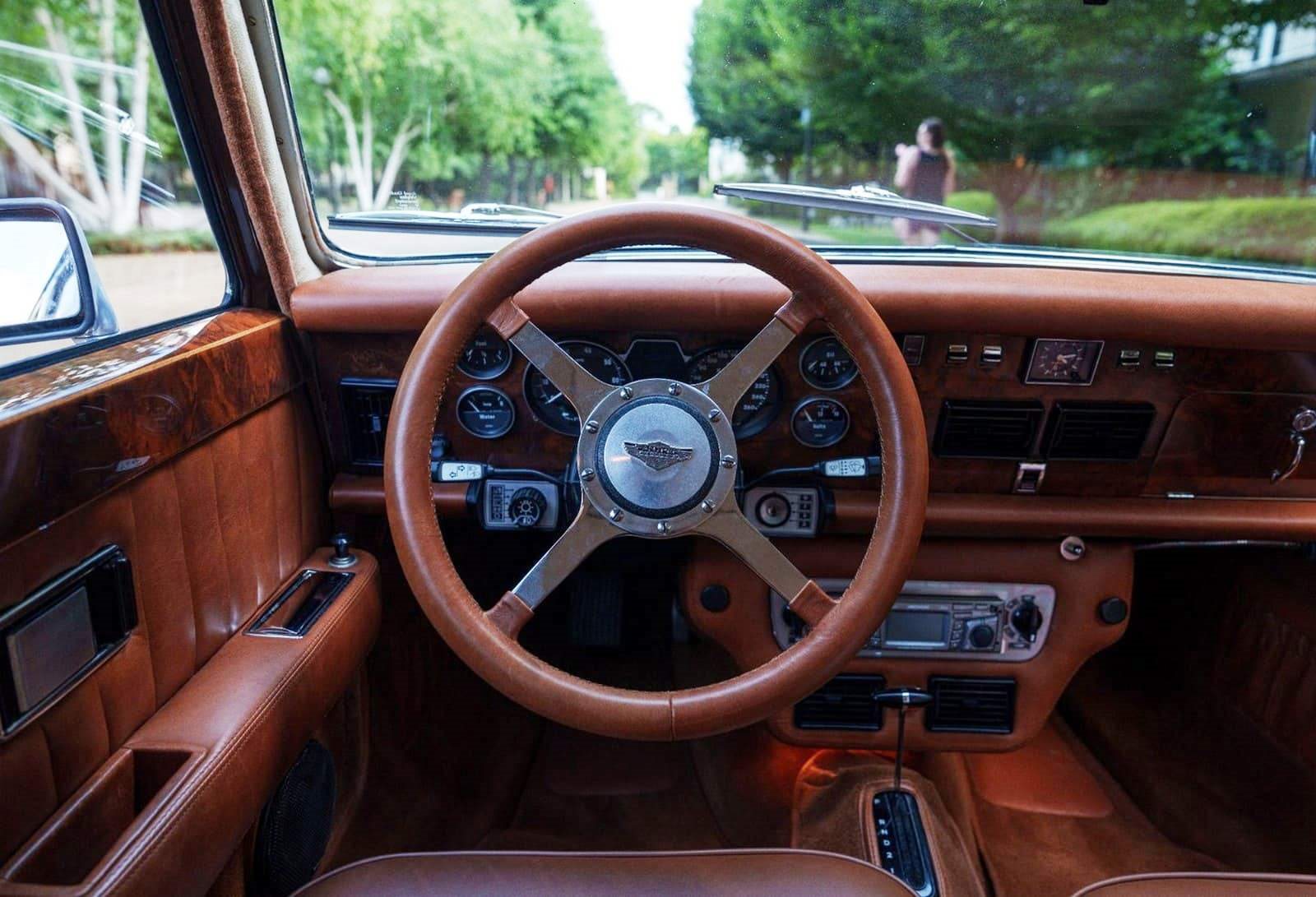 PANTHER DE VILLE V12, foto 16