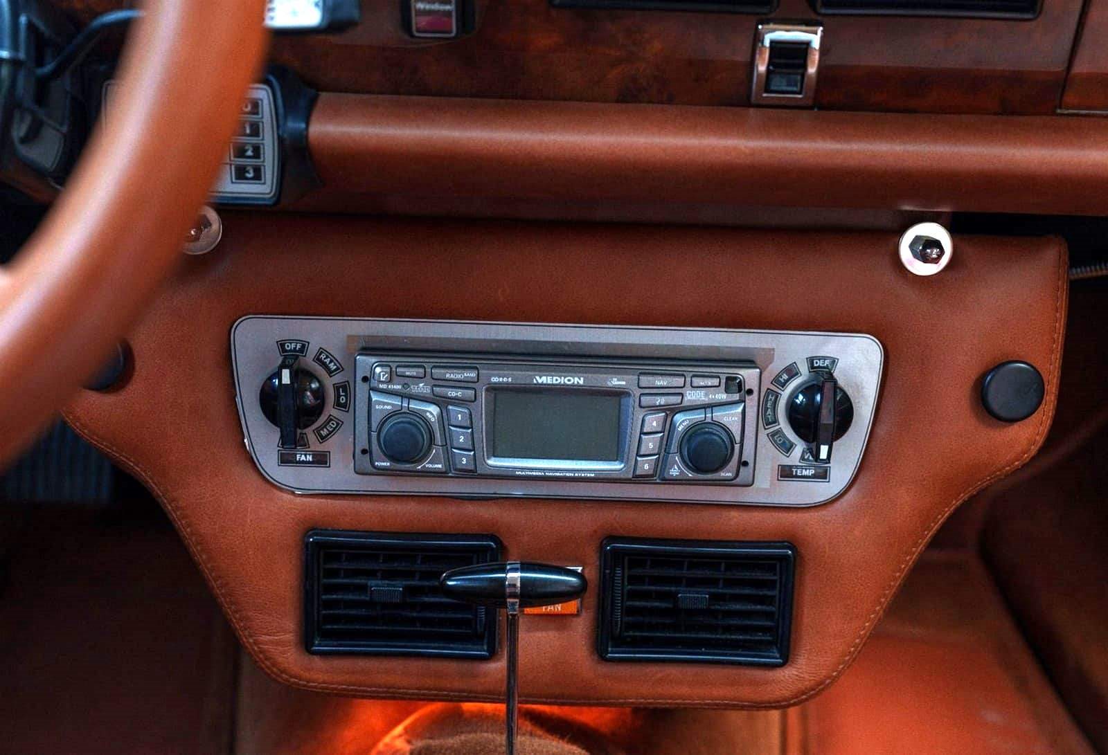 PANTHER DE VILLE V12, foto 19