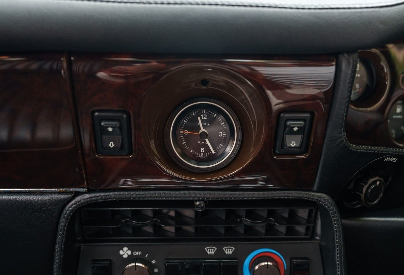 1987 - ASTON MARTIN V8 VANTAGE KENSINGTON SILVER, foto 18