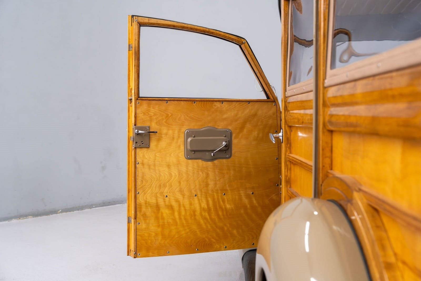 1935 - FORD MODEL 48 WOODY WAGON BROWN, foto 9