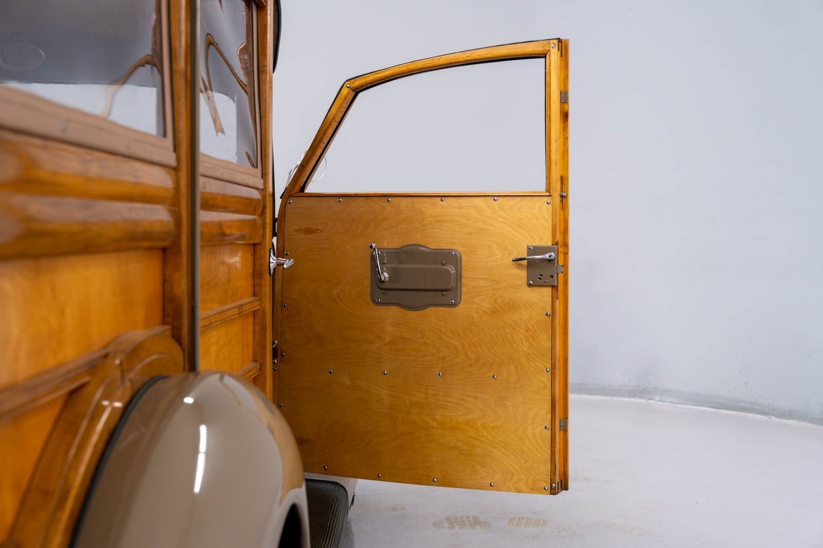 1935 - FORD MODEL 48 WOODY WAGON BROWN, foto 10