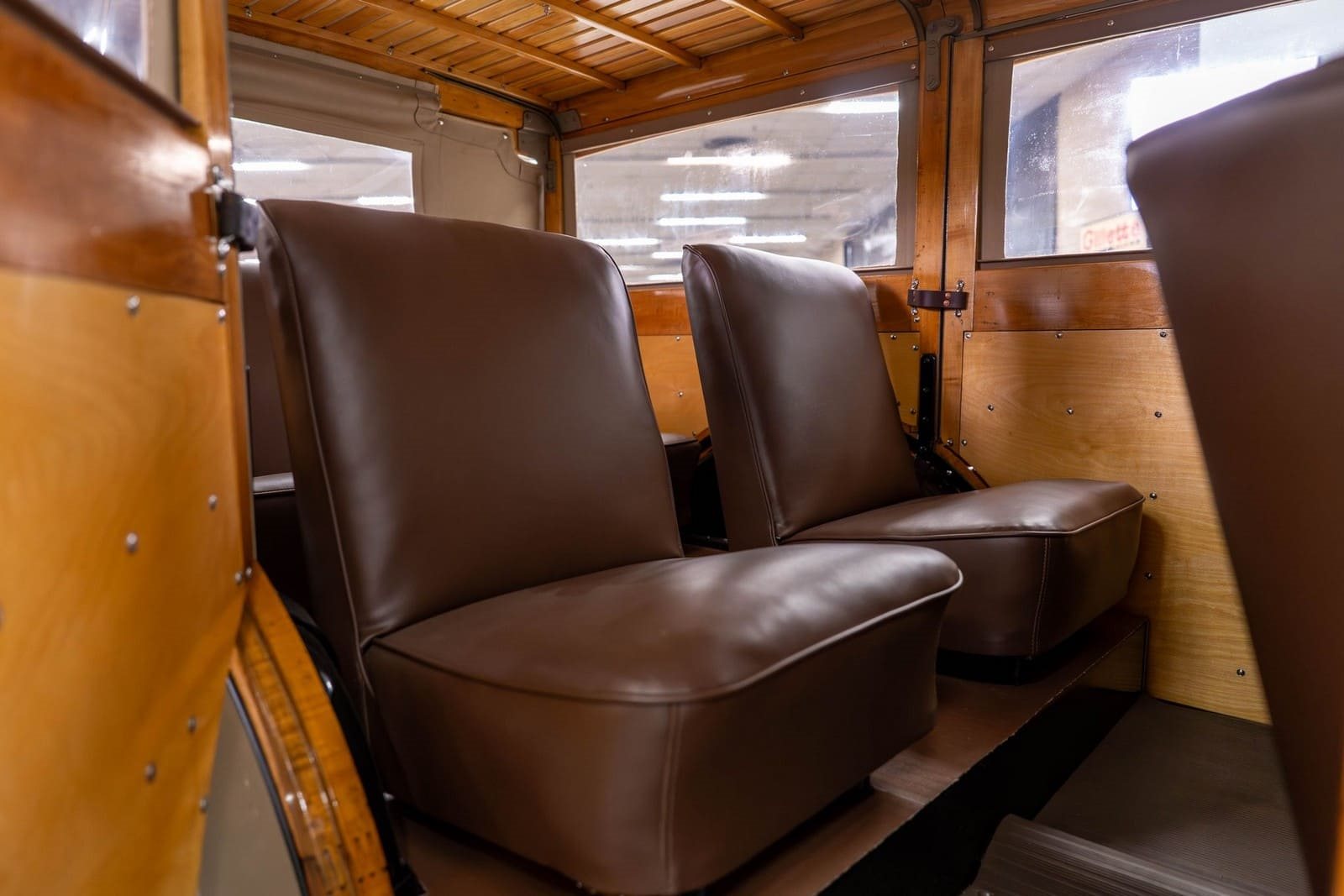 1935 - FORD MODEL 48 WOODY WAGON BROWN, foto 25