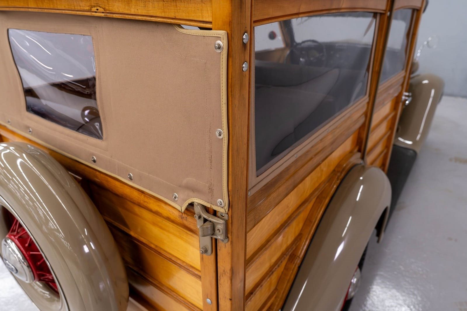 1935 - FORD MODEL 48 WOODY WAGON BROWN, foto 80