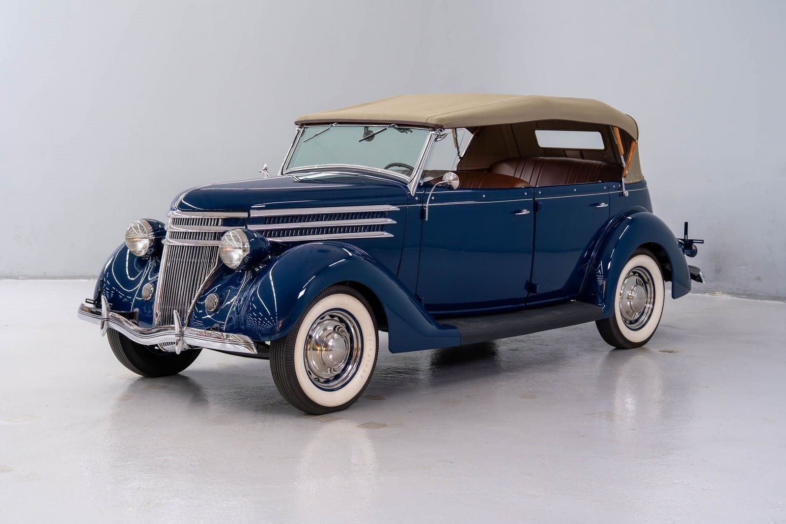 1936 - FORD MODEL 68 DELUXE PHAETON, foto 1