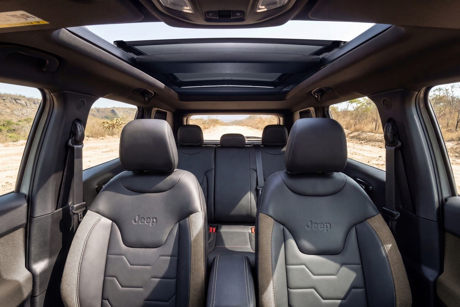 2027 - JEEP RENEGADE SAHARA, foto 18