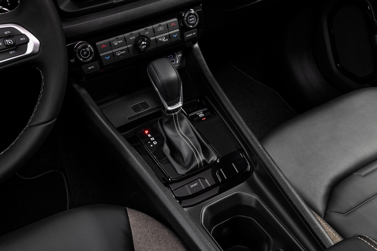 2027 - JEEP RENEGADE SAHARA, foto 32
