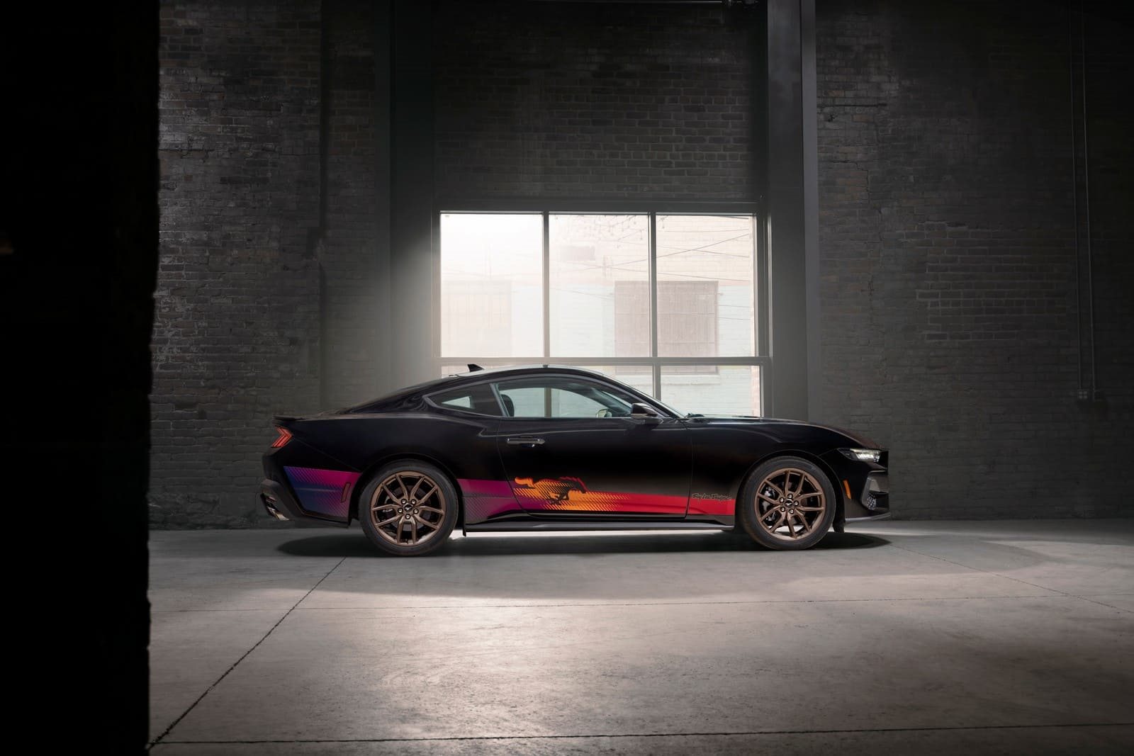 FORD MUSTANG TLD SIGNATURE EDITION, foto 3