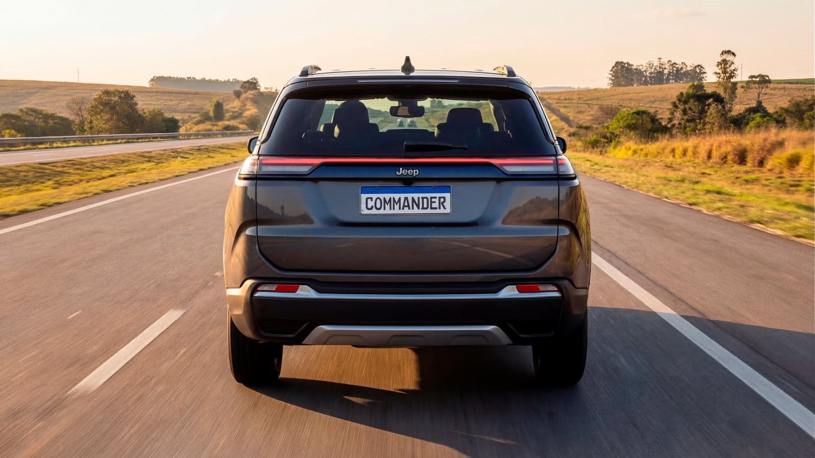 JEEP COMMANDER LIMITED & LONGITUDE, foto 21