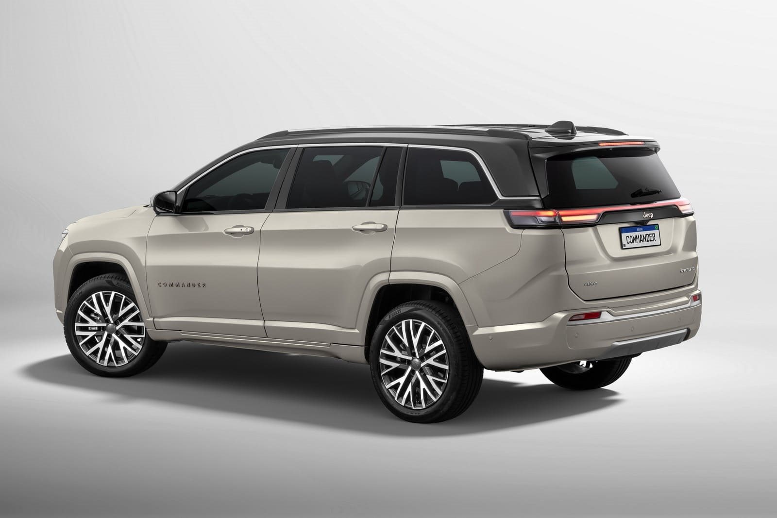 2027 - JEEP COMMANDER OVERLAND, foto 15