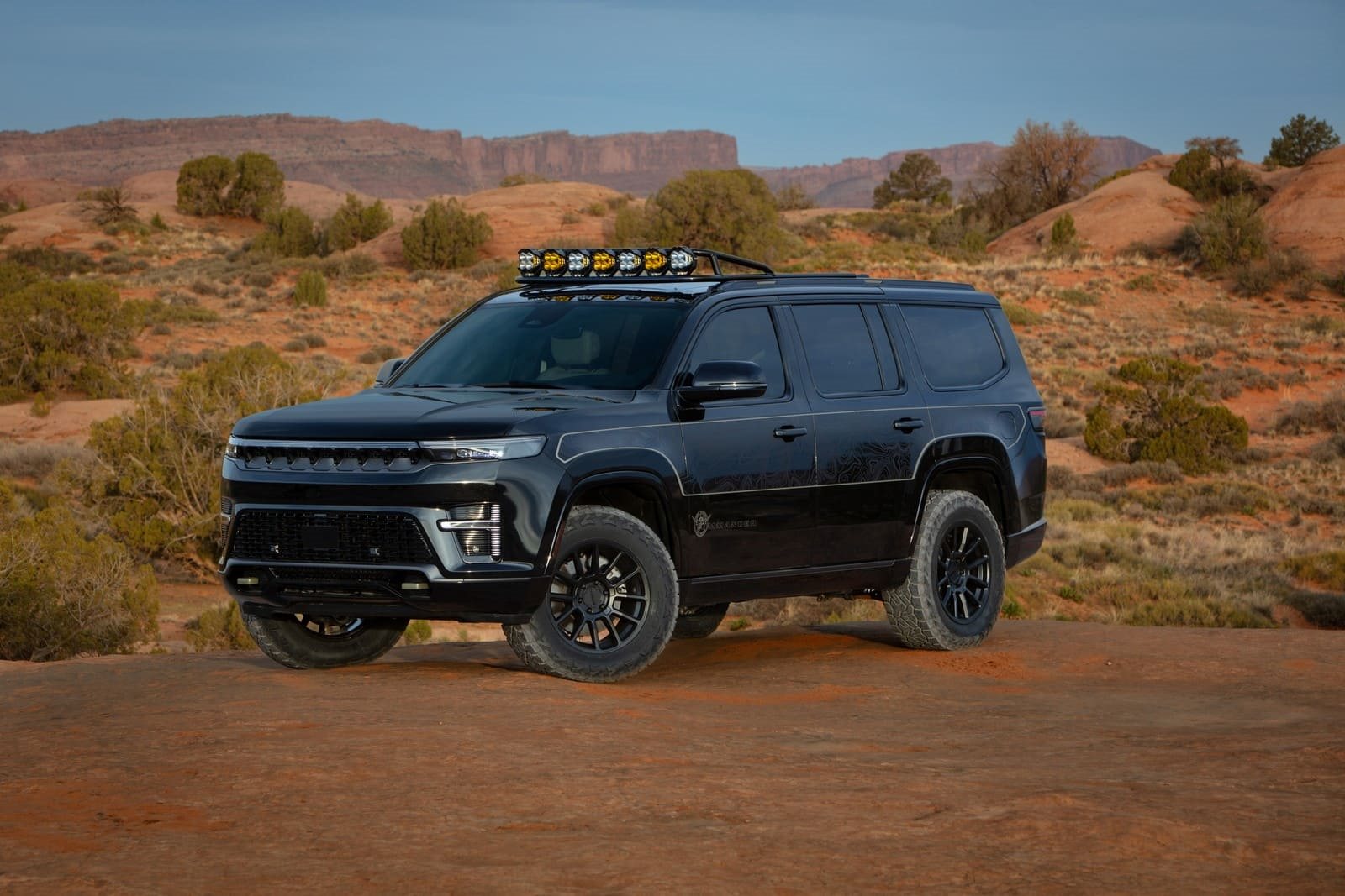 2026 - JEEP GRAND WAGONEER COMMANDER CONCEPT, foto 1