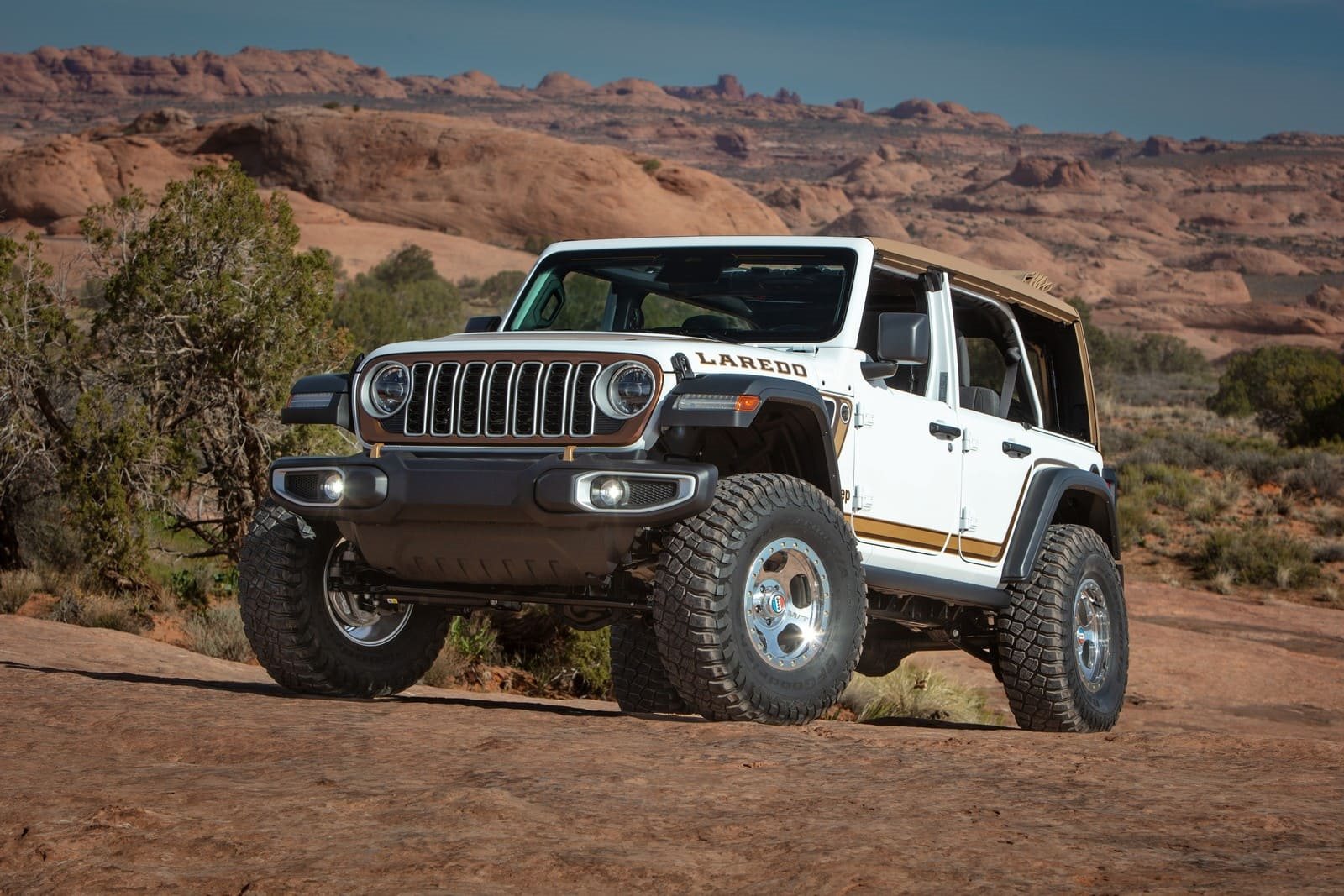 2026 - JEEP WRANGLER LAREDO CONCEPT, foto 1