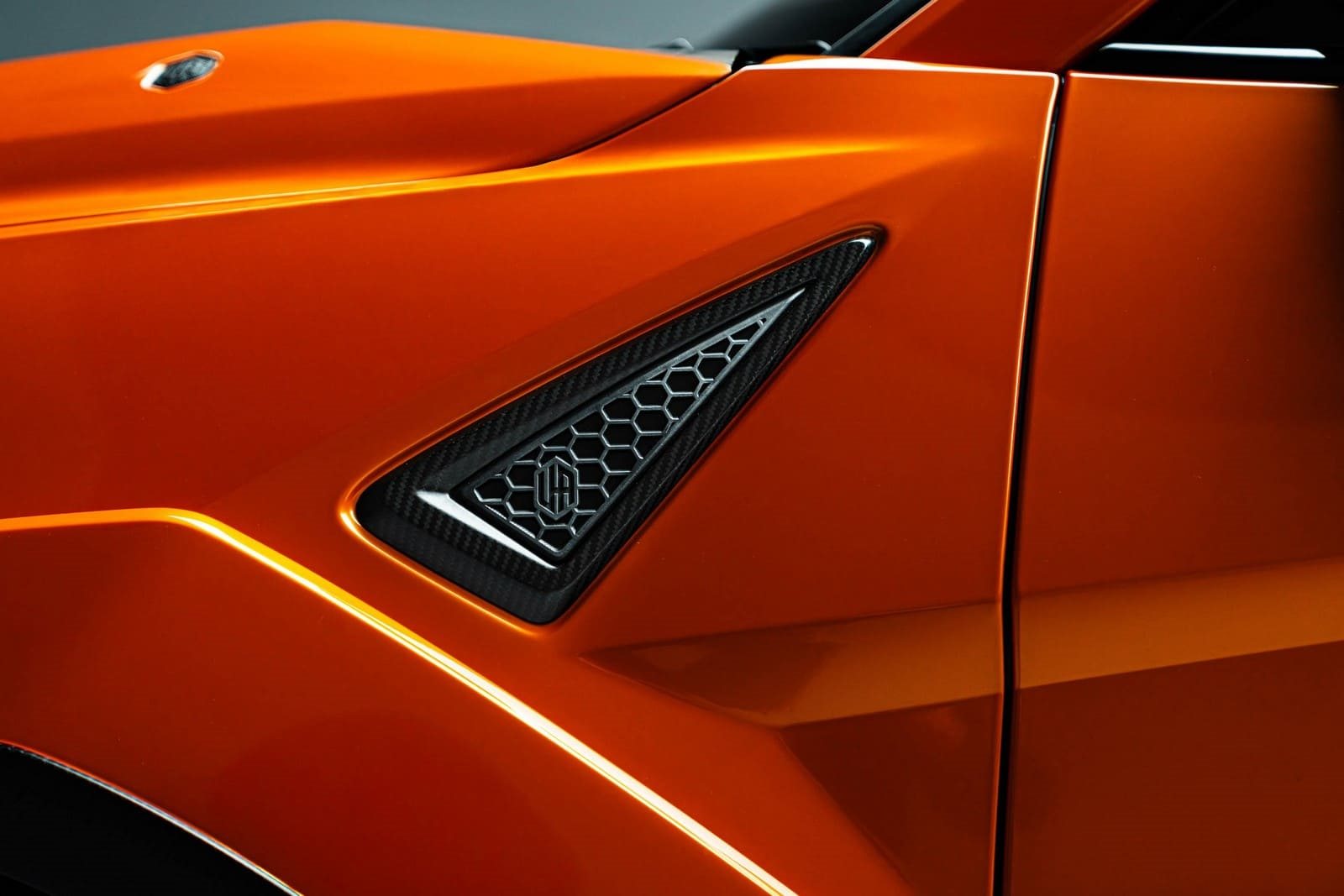2026 - LAMBORGHINI URUS SE WIDETRACK BY URBAN AUTOMOTIVE, foto 29