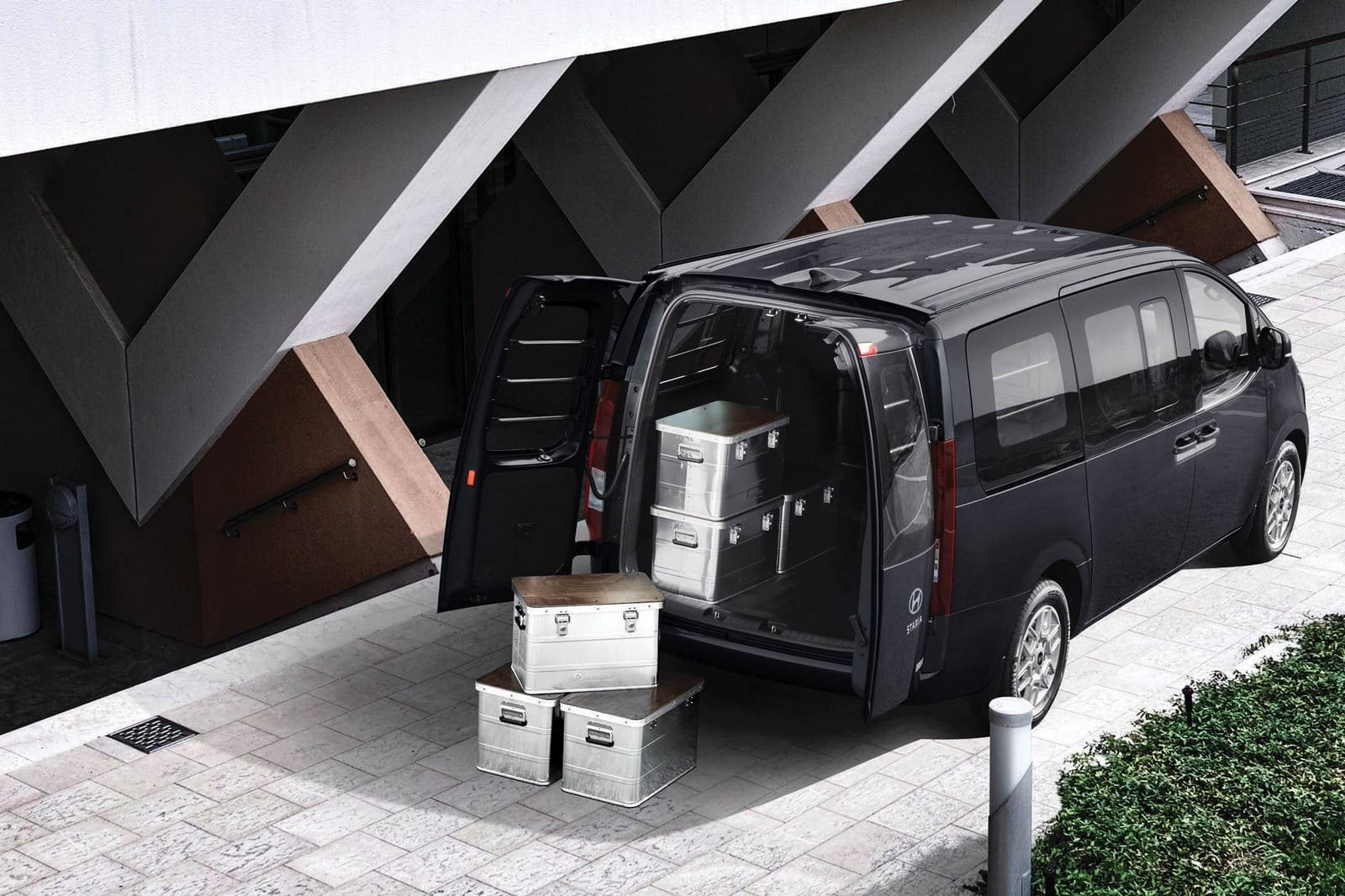 2027 - HYUNDAI STARIA LOAD PREMIUM, foto 2