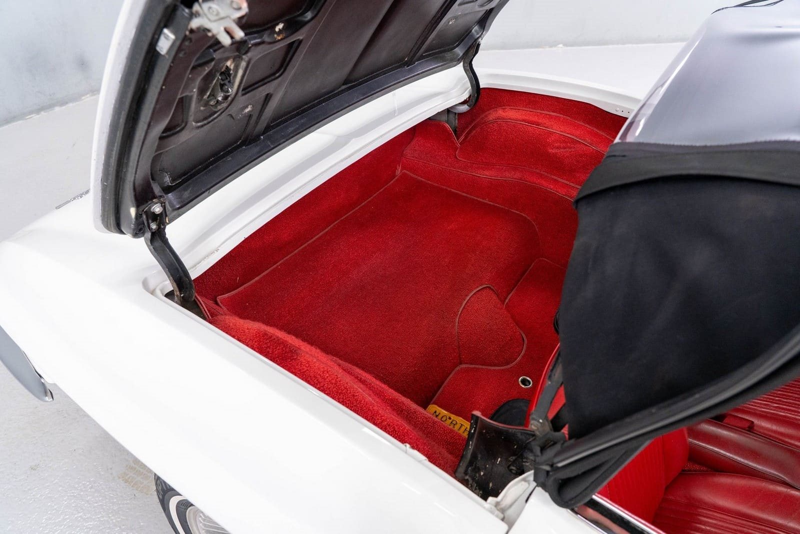 1964 - CHEVROLET CORVETTE CONVETIBLE ERMINE WHITE, foto 33