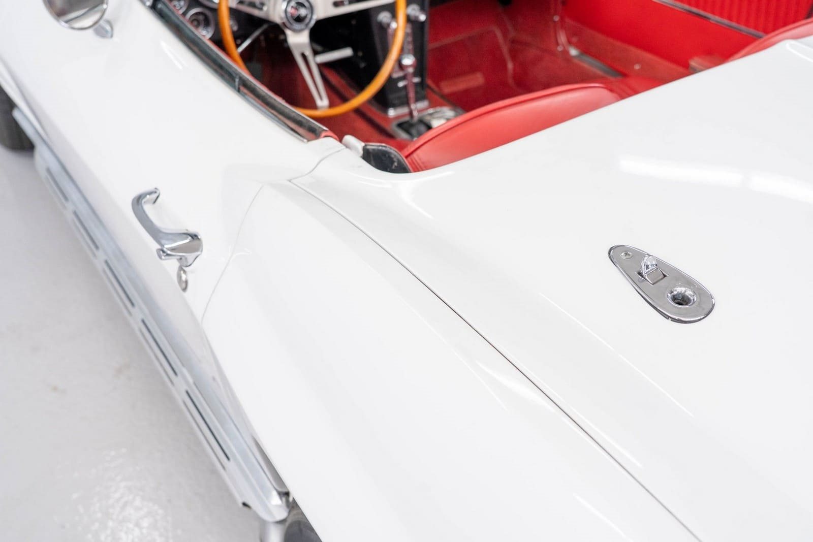 1964 - CHEVROLET CORVETTE CONVETIBLE ERMINE WHITE, foto 49