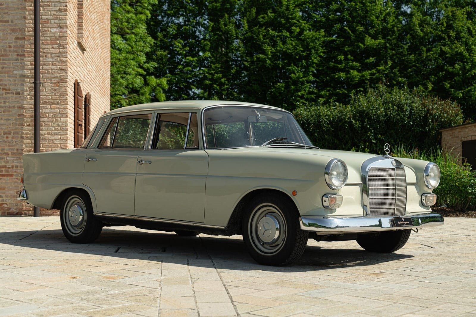 1966 - MERCEDES-BENZ 200, foto 2