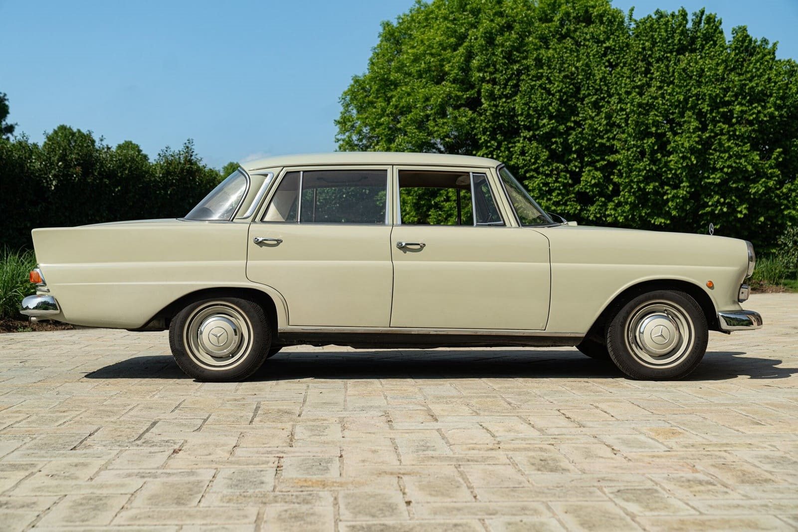 1966 - MERCEDES-BENZ 200, foto 4