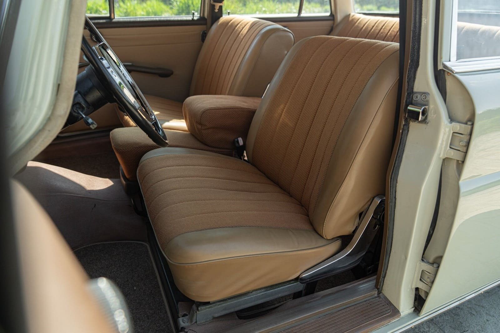 1966 - MERCEDES-BENZ 200, foto 37