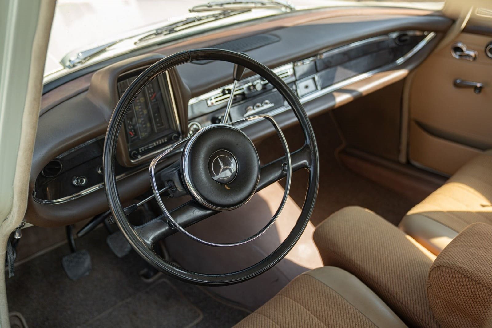1966 - MERCEDES-BENZ 200, foto 38