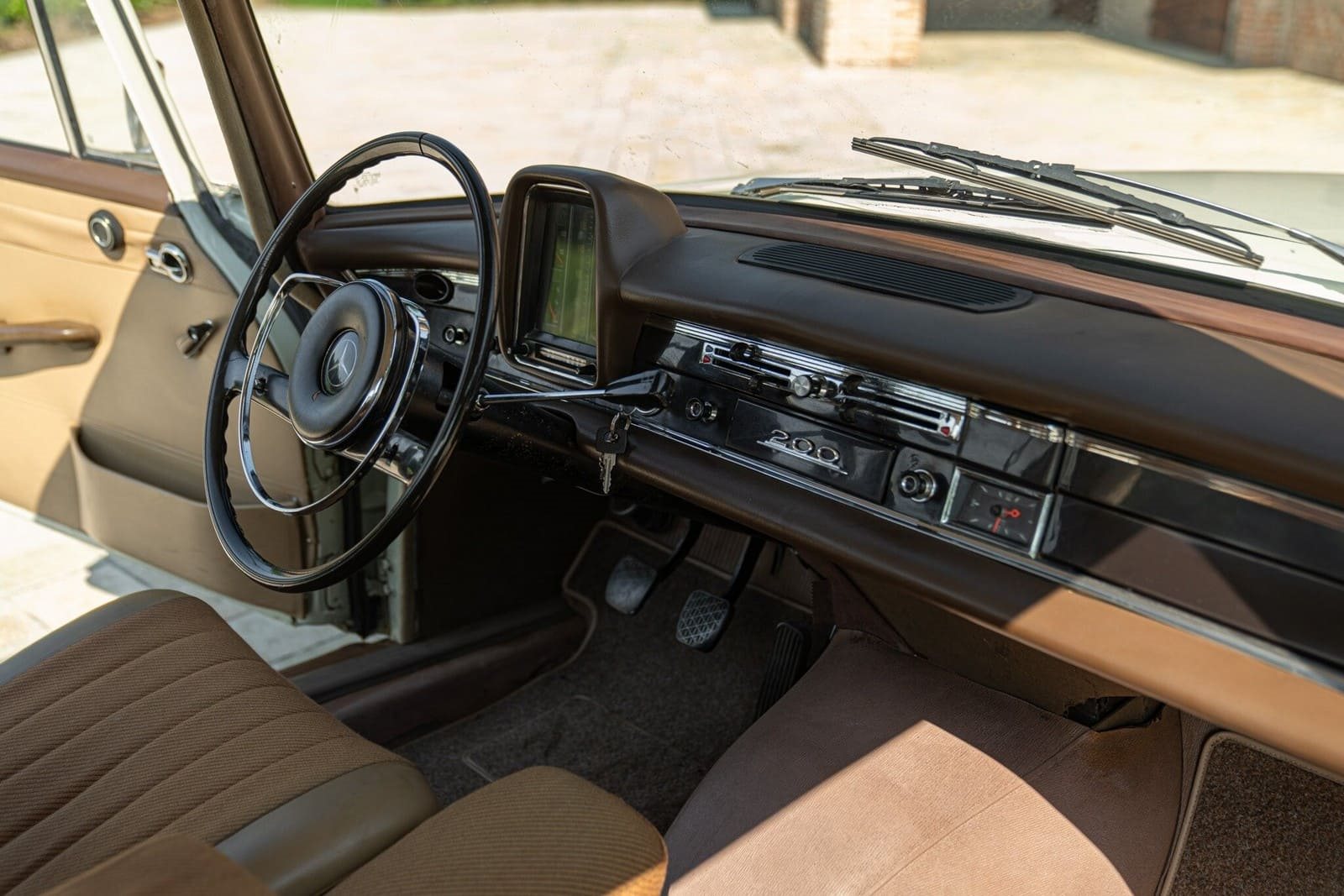 1966 - MERCEDES-BENZ 200, foto 39