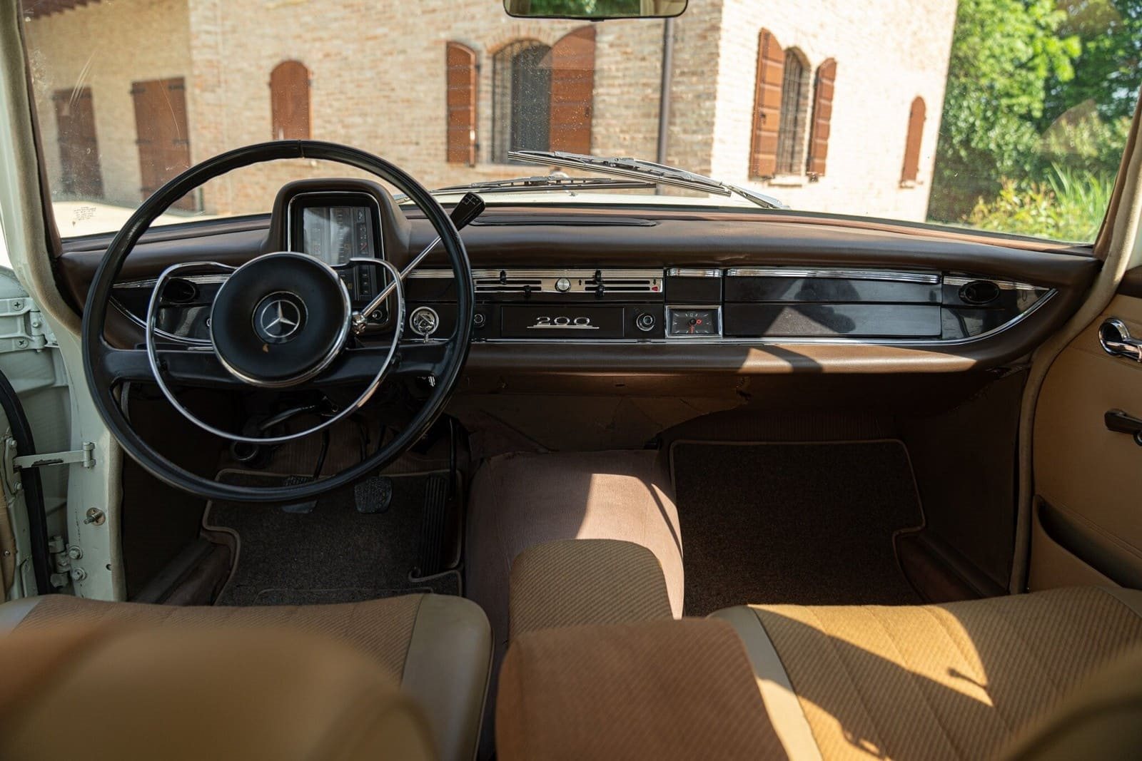 1966 - MERCEDES-BENZ 200, foto 52