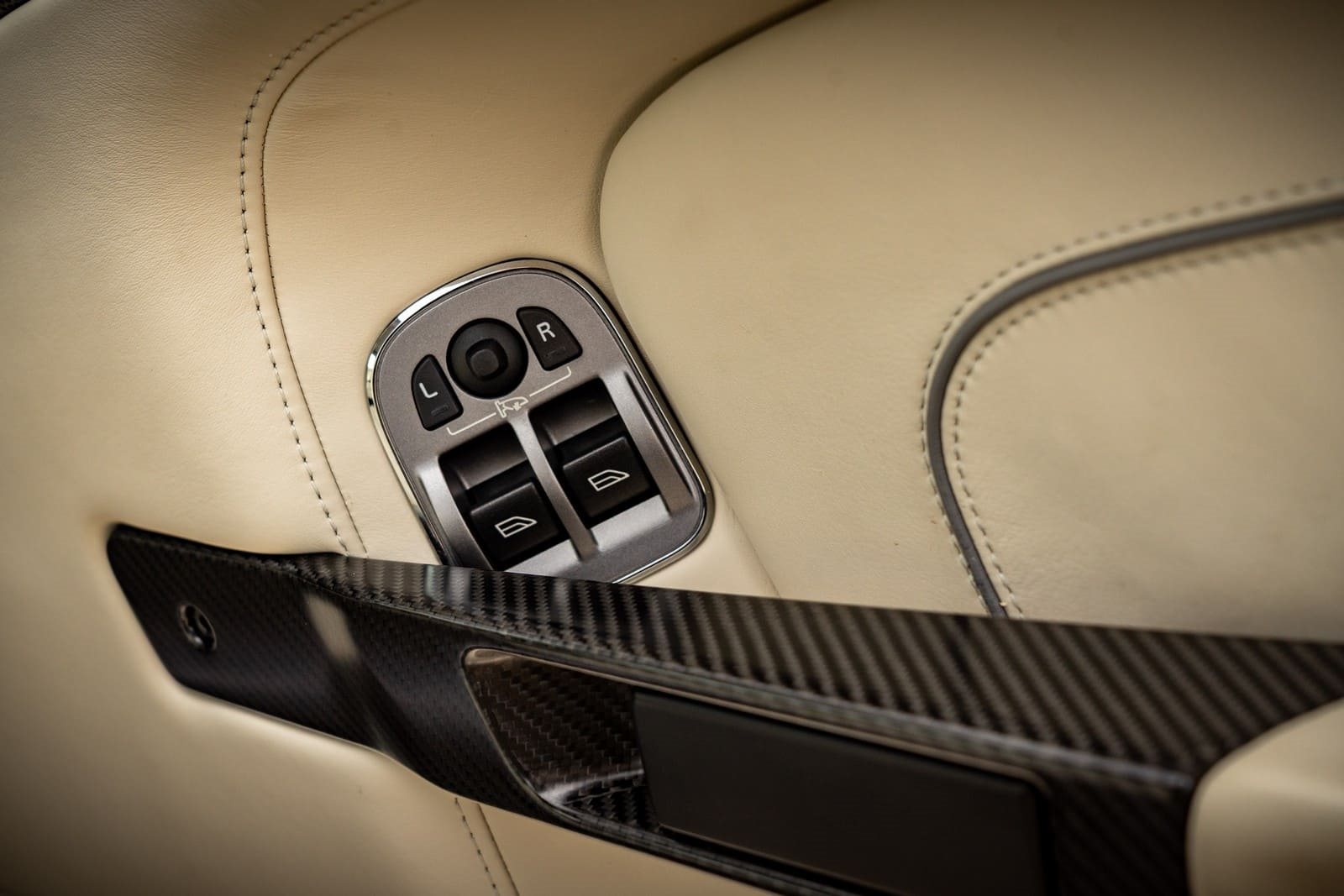 2015 - ASTON MARTIN DB9, foto 62