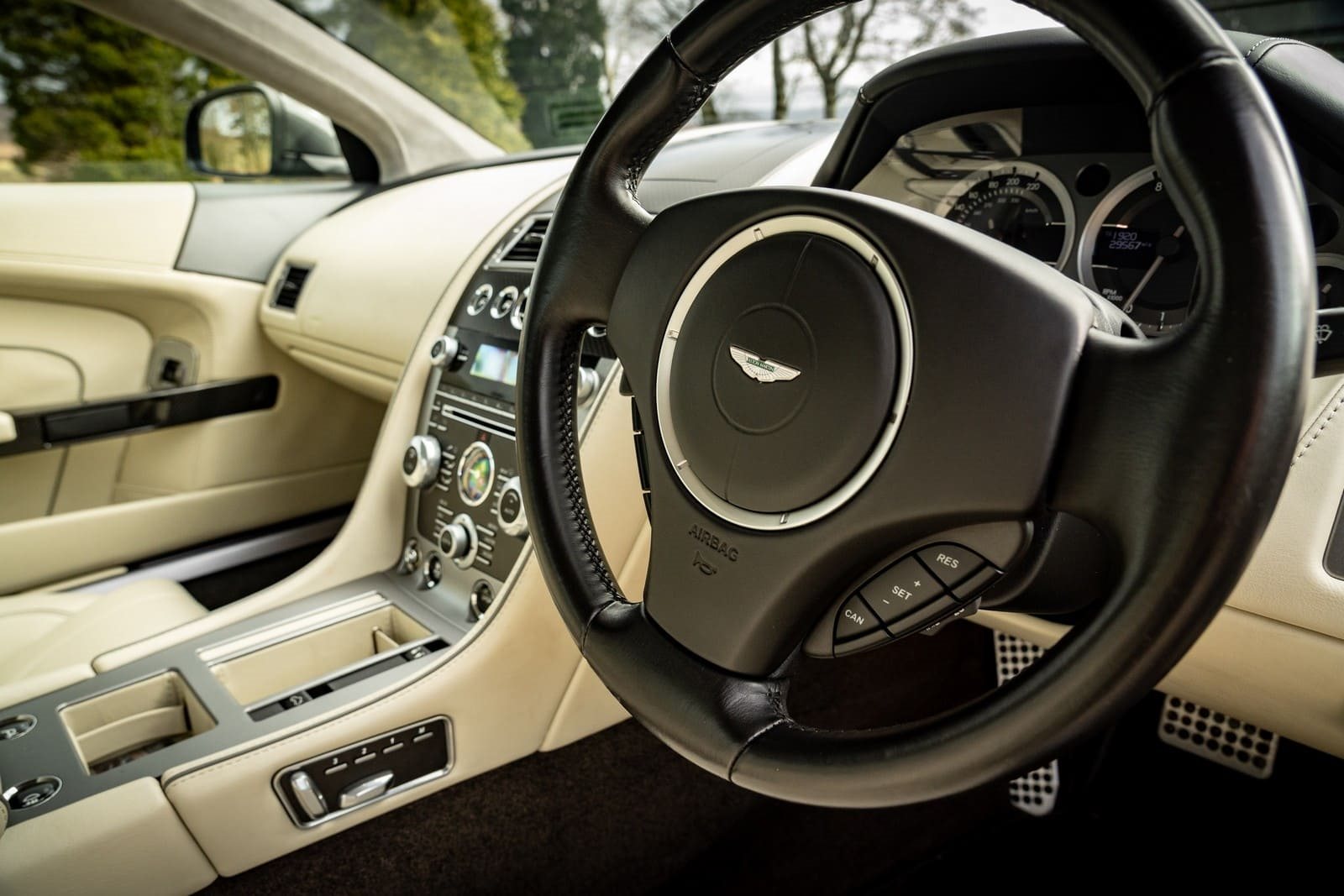 2015 - ASTON MARTIN DB9, foto 64