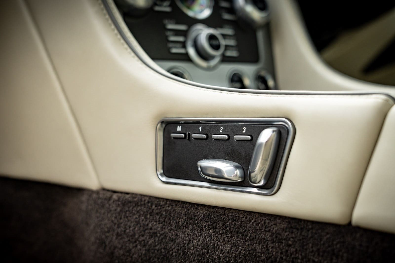 2015 - ASTON MARTIN DB9, foto 77