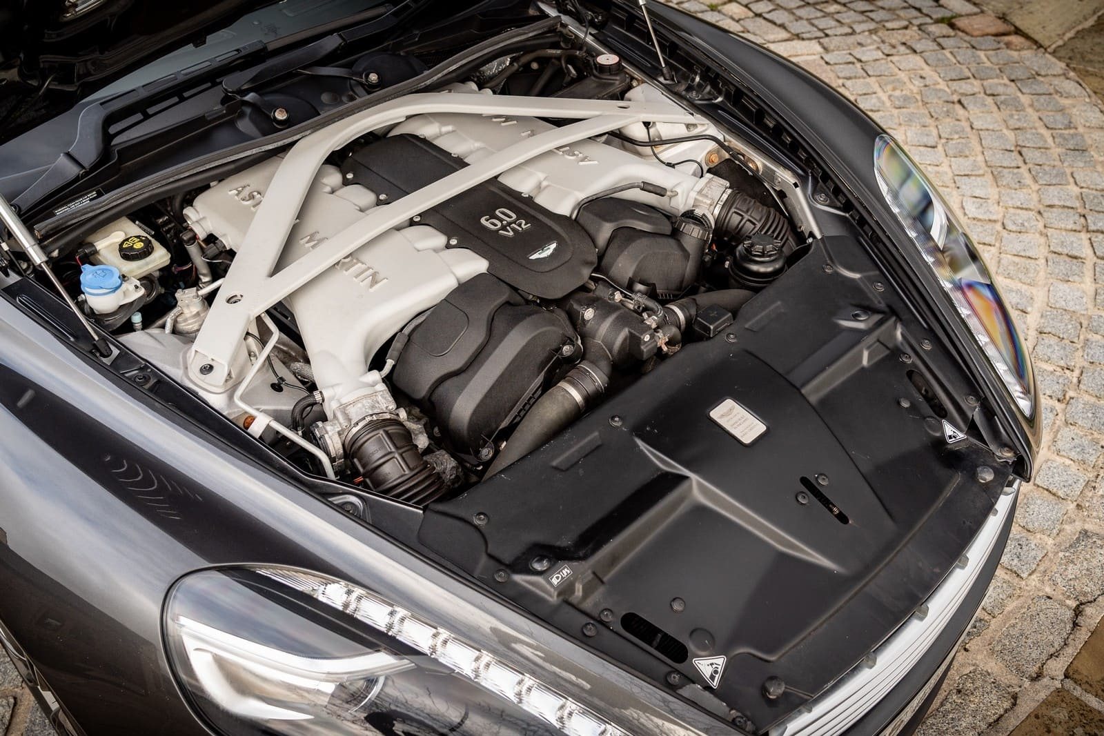 2015 - ASTON MARTIN DB9, foto 83