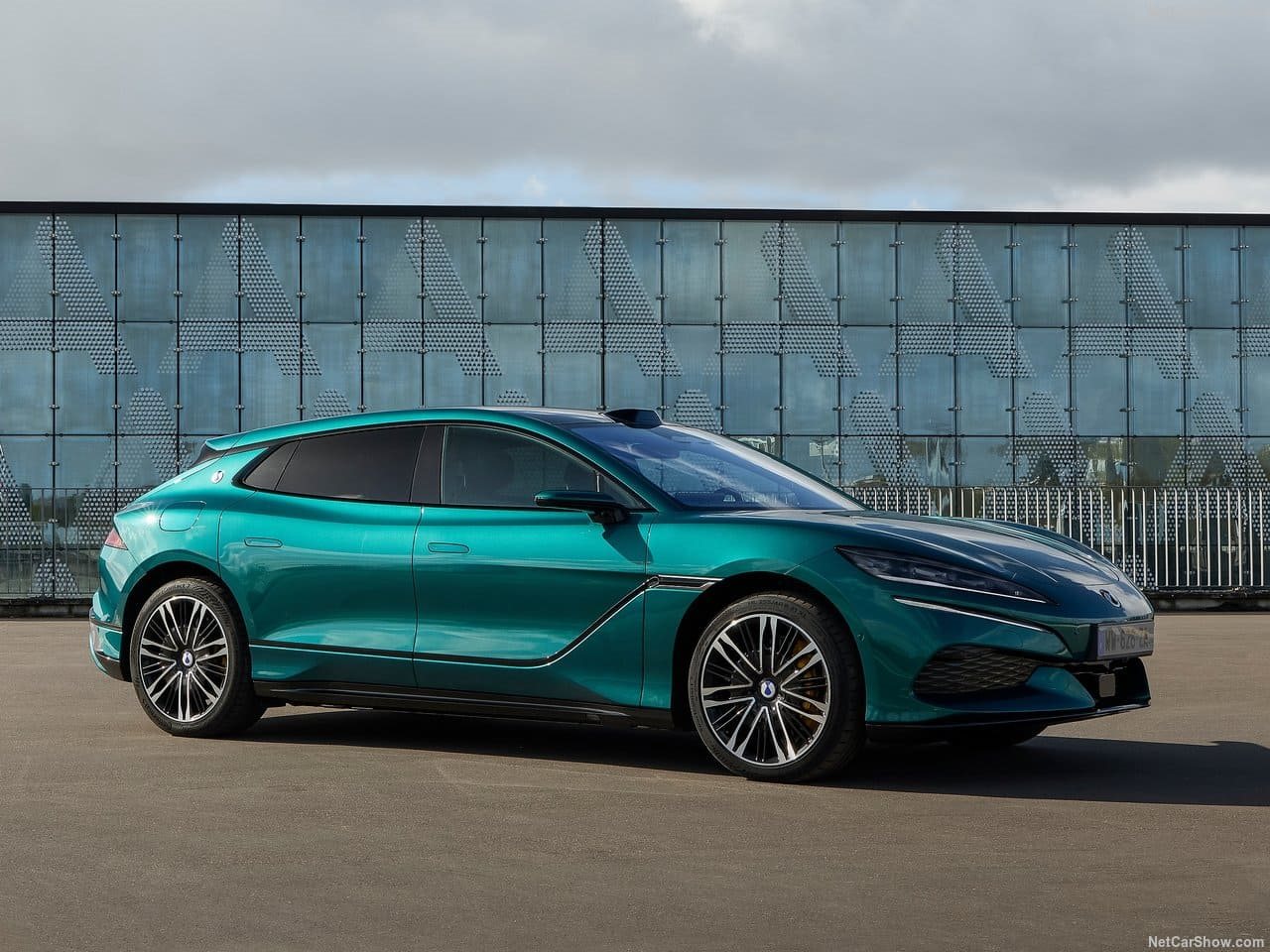 2027 - DENZA Z9GT, foto 10