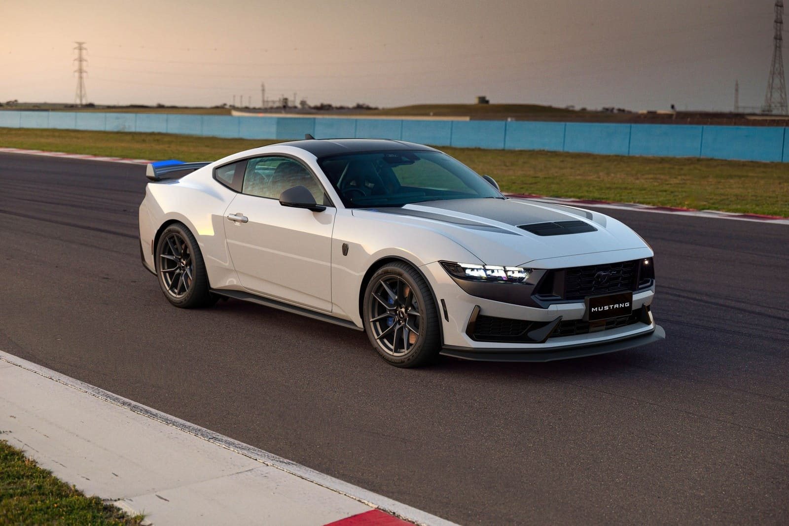 2026 - FORD MUSTANG DARK HORSE T8-SPEC, foto 1